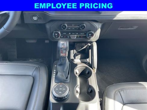 New 2026 Ford Bronco Badlands w/ Sasquatch Package AWD/4WD image 11