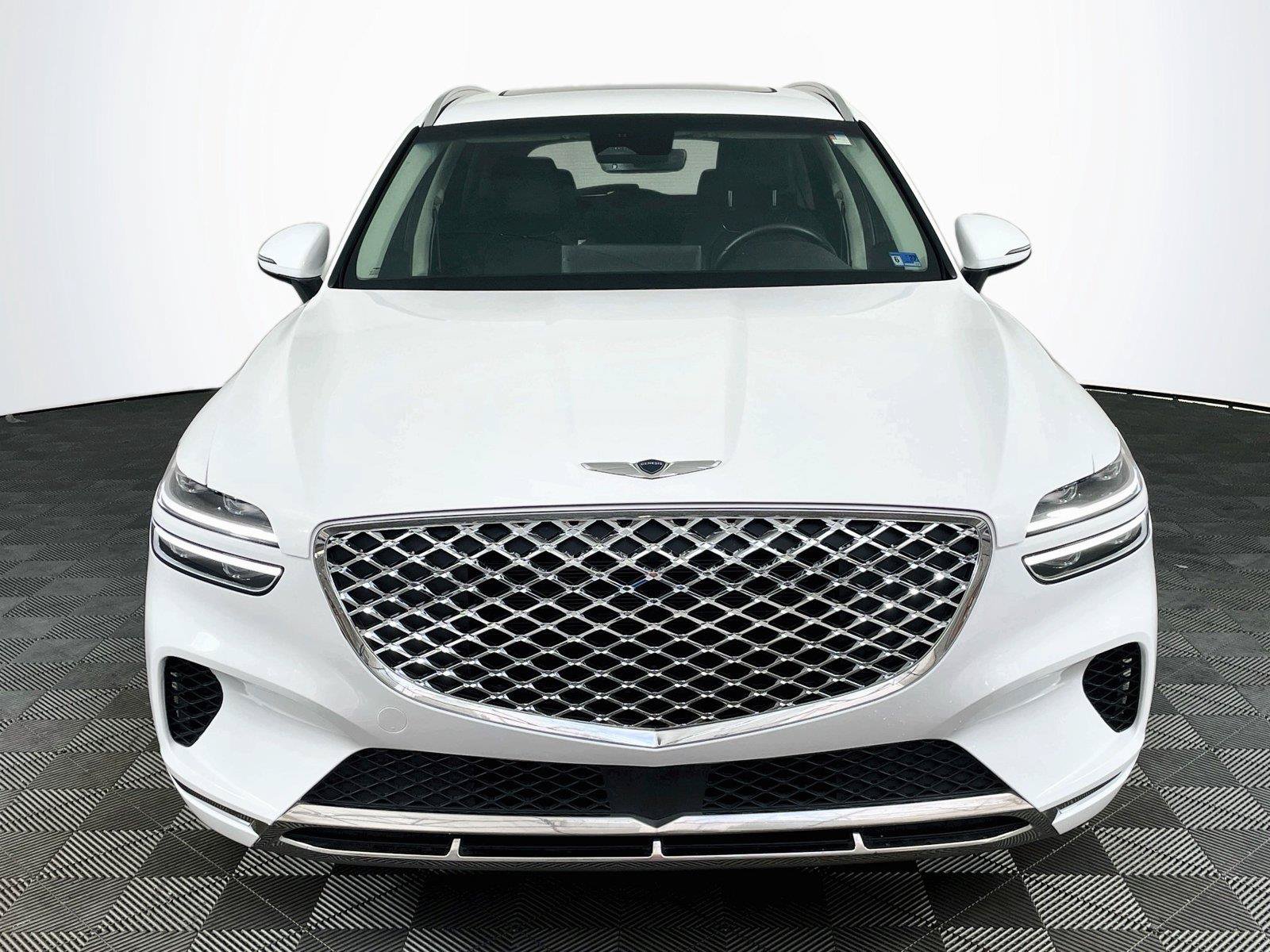 Used 2023 Genesis GV70 2.5T w/ Select Package AWD/4WD image 2