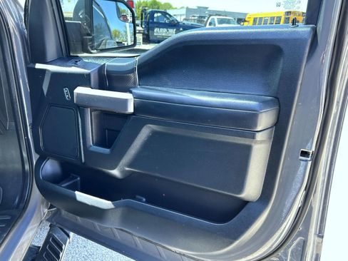 Used 2020 Ford F150 XLT w/ Equipment Group 302A Luxury AWD/4WD image 16