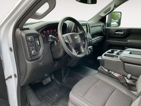 Used 2024 Chevrolet Silverado 2500 Custom w/ Custom Convenience Package AWD/4WD image 9