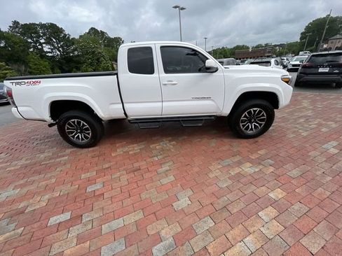 Used 2023 Toyota Tacoma TRD Sport w/ TRD Premium Sport Package AWD/4WD image 36