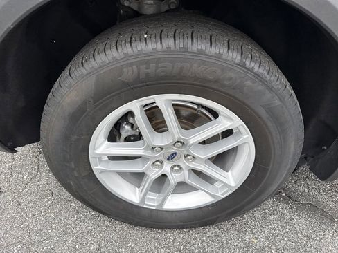 Used 2025 Ford Explorer Active AWD/4WD image 19