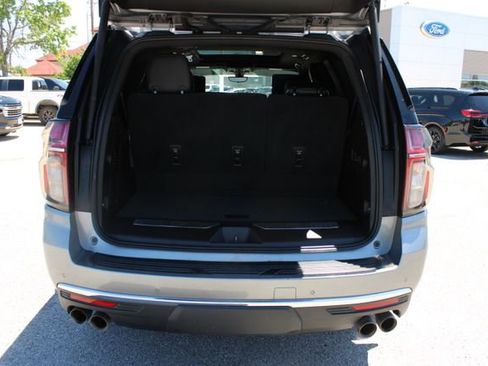 Used 2021 Chevrolet Tahoe Premier w/ Premium Package RWD image 7