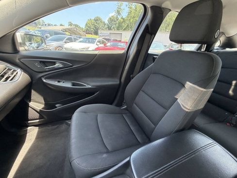 Used 2020 Chevrolet Malibu LT FWD image 25