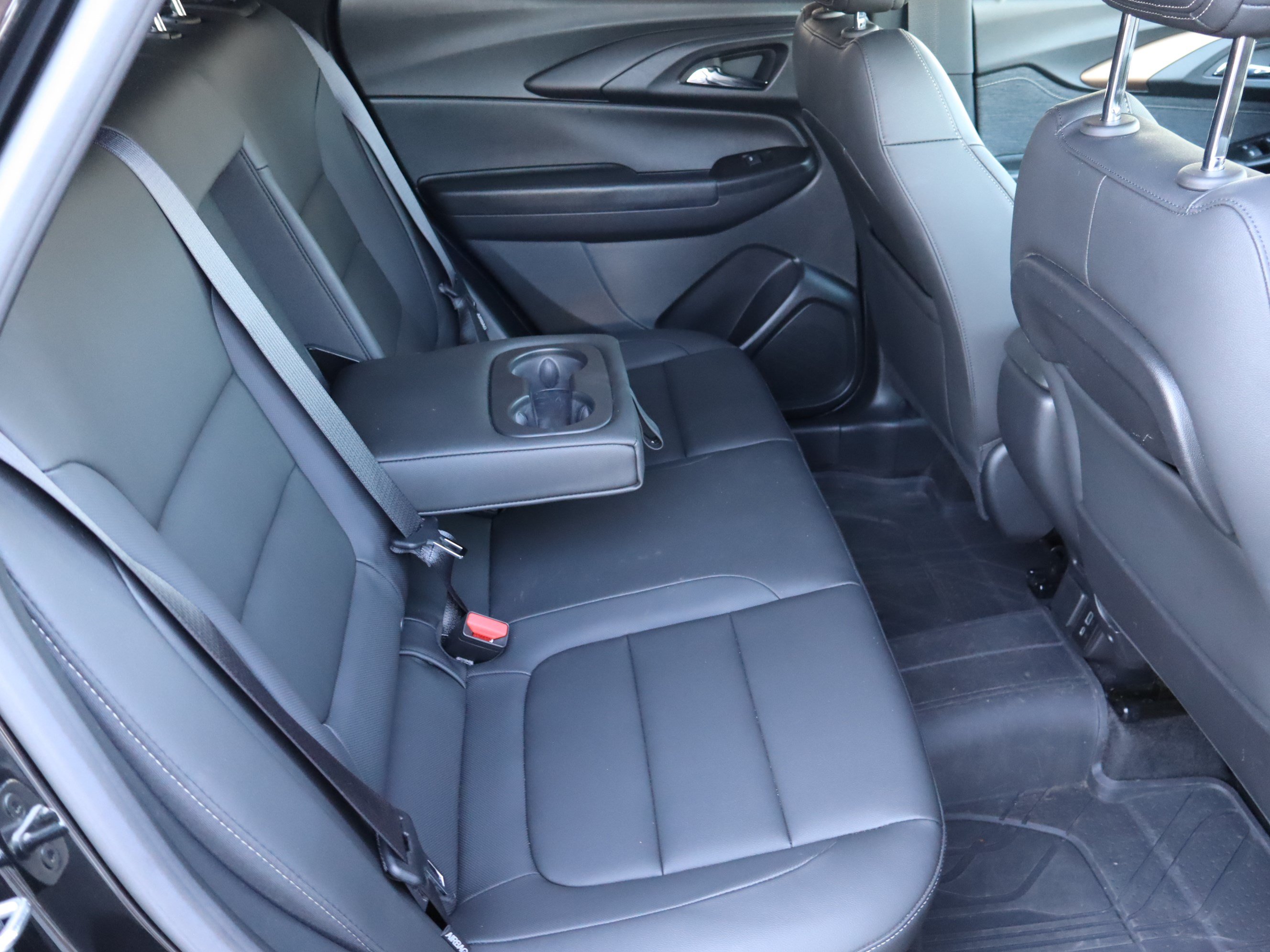 Used 2023 Chevrolet TrailBlazer ACTIV w/ Sun and Liftgate Package AWD/4WD image 36