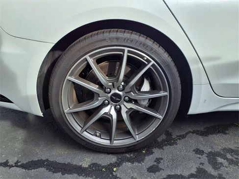 Used 2025 Genesis G70 2.5T image 14