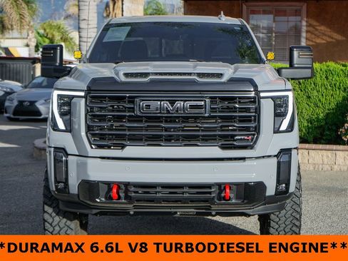 Used 2024 GMC Sierra 2500 AT4 w/ AT4 Premium Plus Package image 3