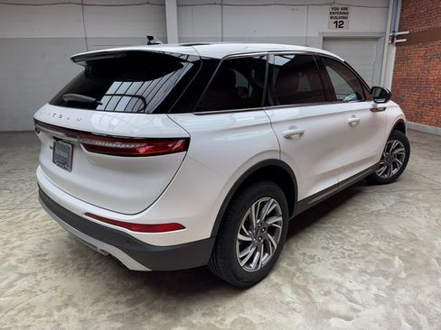 Used 2023 Lincoln Corsair AWD image 5