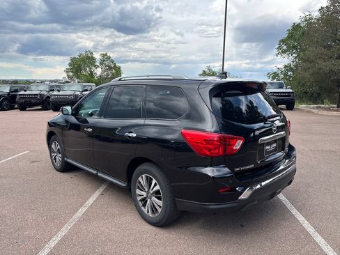 Used 2020 Nissan Pathfinder SV AWD/4WD image 3