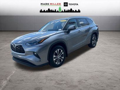 Certified 2025 Toyota Highlander XLE