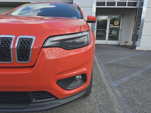 Used 2021 Jeep Cherokee Latitude Lux w/ Sun & Sound Group image 9