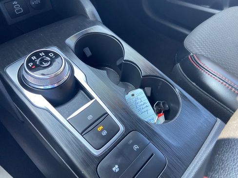 Used 2024 Ford Escape ST-Line image 18