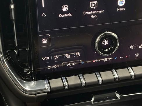 New 2026 GMC Yukon Denali AWD/4WD image 38