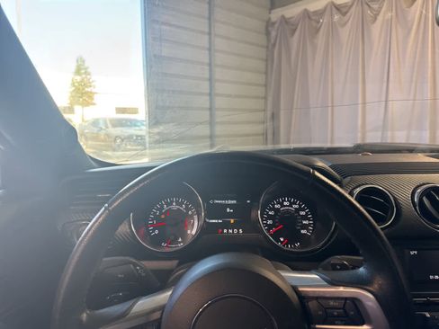 Used 2015 Ford Mustang Coupe image 15