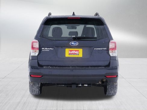 Used 2018 Subaru Forester 2.5i Premium w/ All-Weather Package image 10