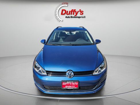 Used 2017 Volkswagen Golf SE image 13