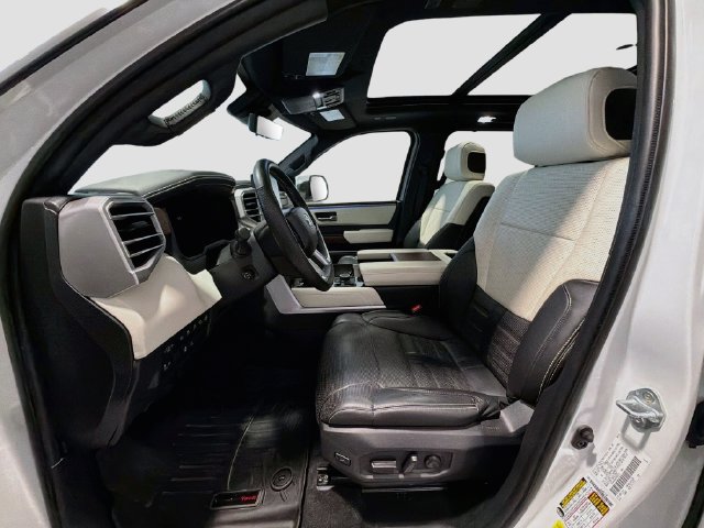 Used 2024 Toyota Sequoia Capstone AWD/4WD image 18