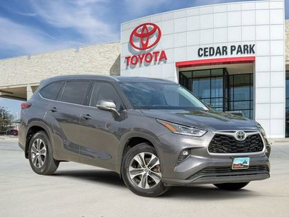 Used 2021 Toyota Highlander XLE