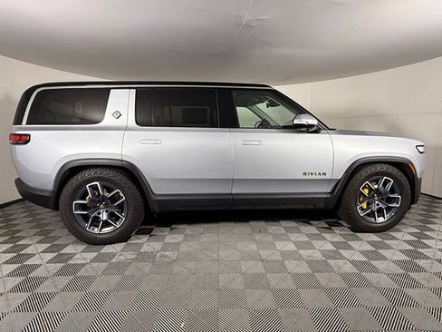 Used 2023 Rivian R1S Adventure image 9