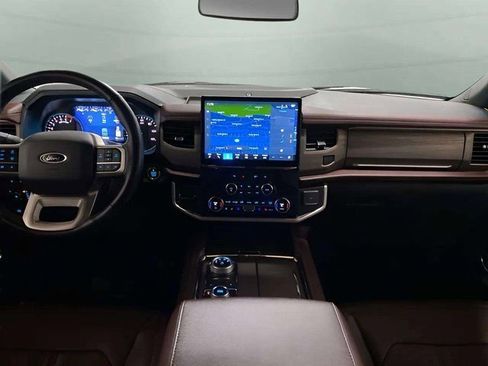 Used 2024 Ford Expedition Max Limited image 11