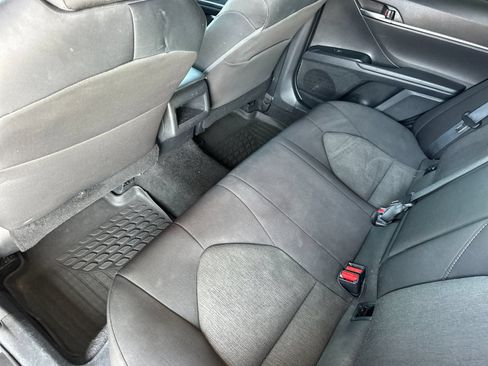 Used 2019 Toyota Camry LE FWD image 12