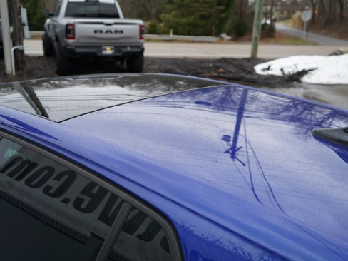 Used 2022 Volkswagen Golf R 2.0T DSG image 11