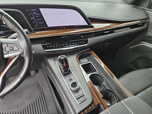 Certified 2023 Cadillac Escalade ESV Premium Luxury image 25