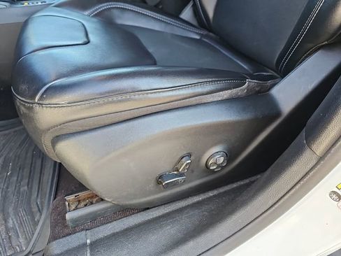 Used 2019 Jeep Cherokee Latitude Plus image 12