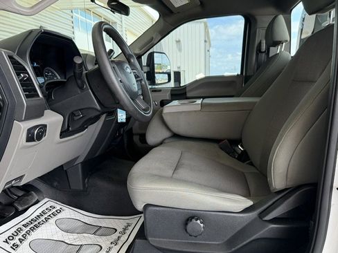 Used 2021 Ford F250 XL w/ Power Equipment Group RWD image 6