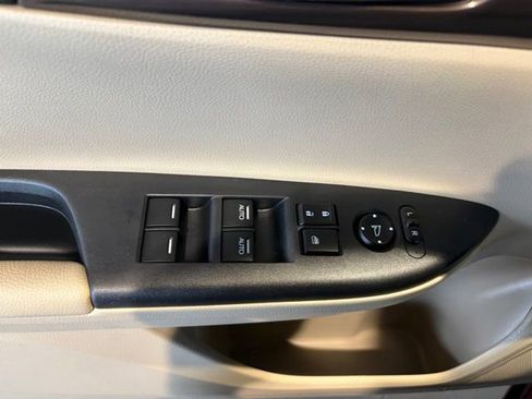 Used 2017 Honda Accord EX-L image 32