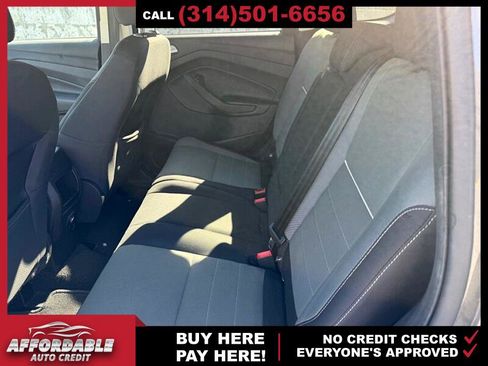 Used 2015 Ford Escape SE image 11
