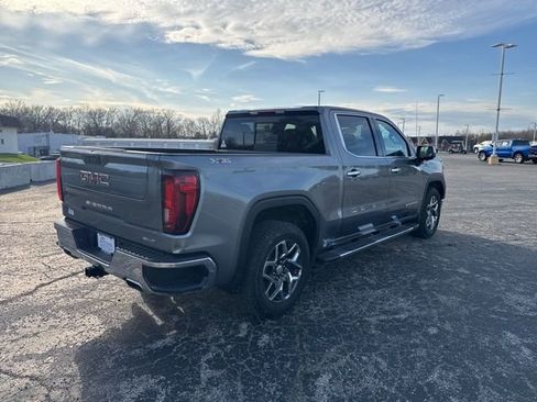 Used 2022 GMC Sierra 1500 SLT w/ SLT Premium Package image 5