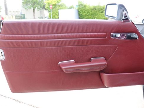 Used 1987 Mercedes-Benz 560 SL image 19