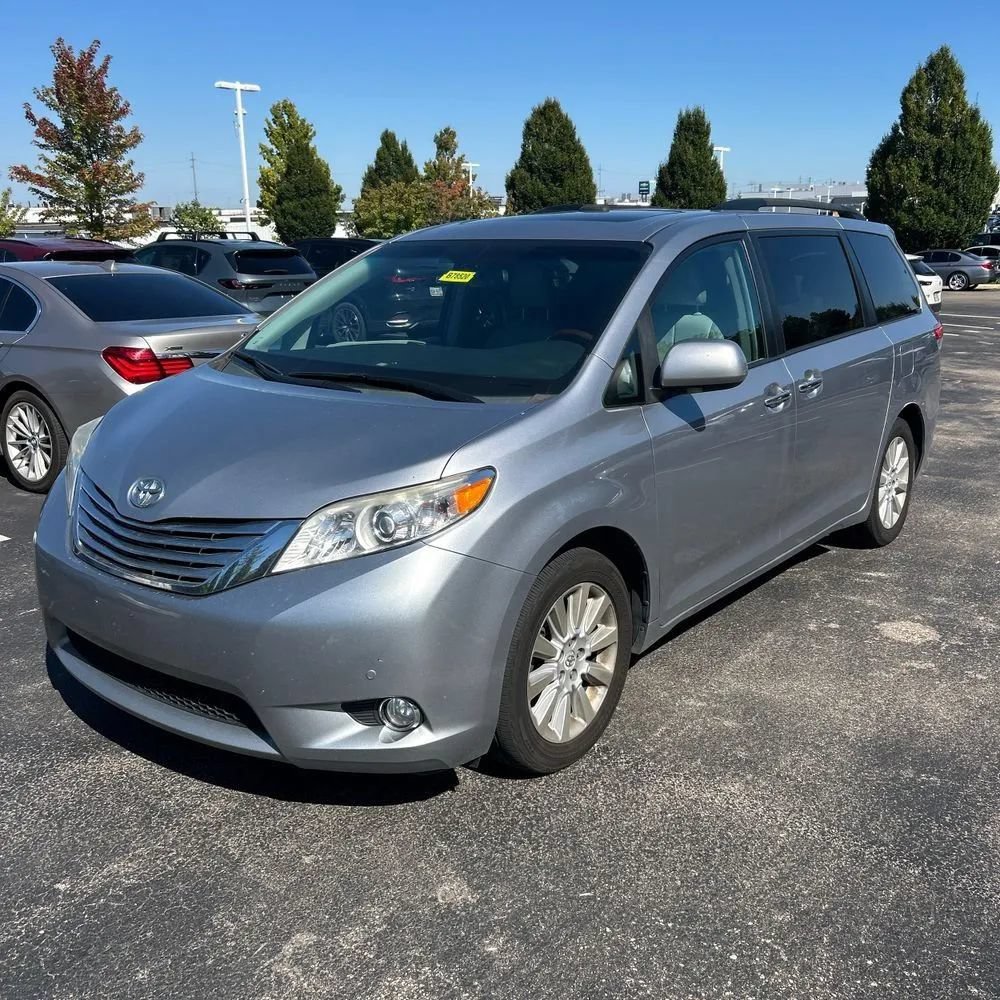 Used 2011 Toyota Sienna Limited AWD/4WD image 1