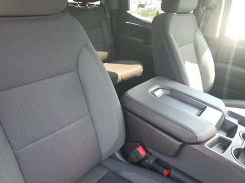 Used 2023 Chevrolet Silverado 1500 LT image 16