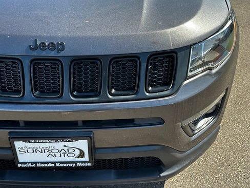 Used 2019 Jeep Compass Latitude FWD image 4