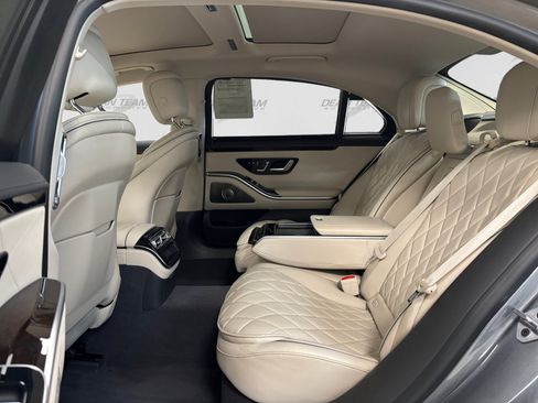Used 2023 Mercedes-Benz S 580 4MATIC Sedan image 12