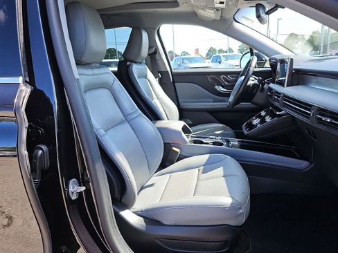 Used 2022 Lincoln Corsair AWD w/ Premium Package image 33