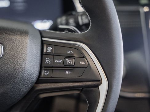 New 2025 Jeep Grand Cherokee L Limited w/ Luxury Tech Group II image 27