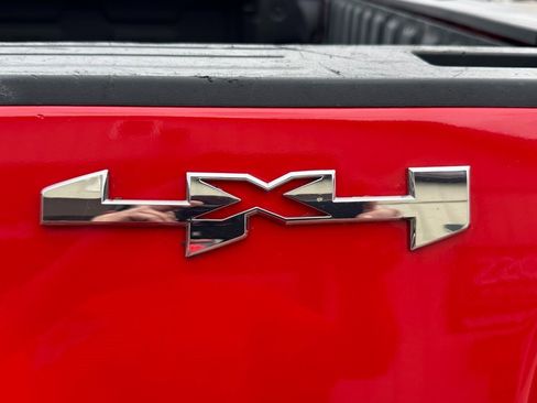 Used 2024 GMC Sierra 2500 SLE image 41