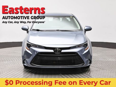 Used 2023 Toyota Corolla LE FWD image 2