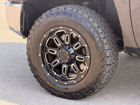 Used 2017 Toyota Tundra SR5 AWD/4WD image 36