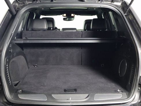 Used 2019 Jeep Grand Cherokee Overland image 14