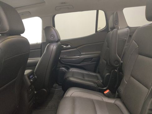 Used 2019 GMC Acadia SLT AWD/4WD image 18