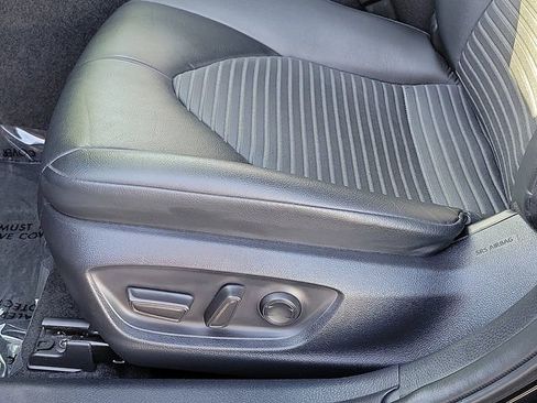 Used 2023 Toyota Camry SE image 17
