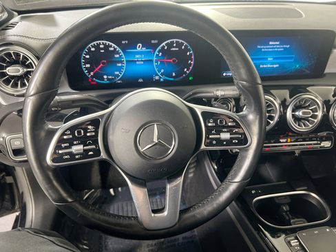Used 2021 Mercedes-Benz CLA 250 4MATIC image 11