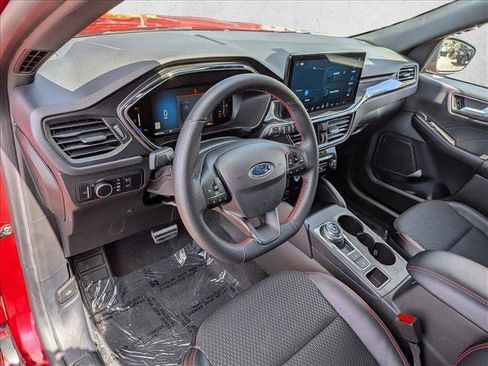 Used 2024 Ford Escape ST-Line w/ Tech Pack #1 FWD image 9