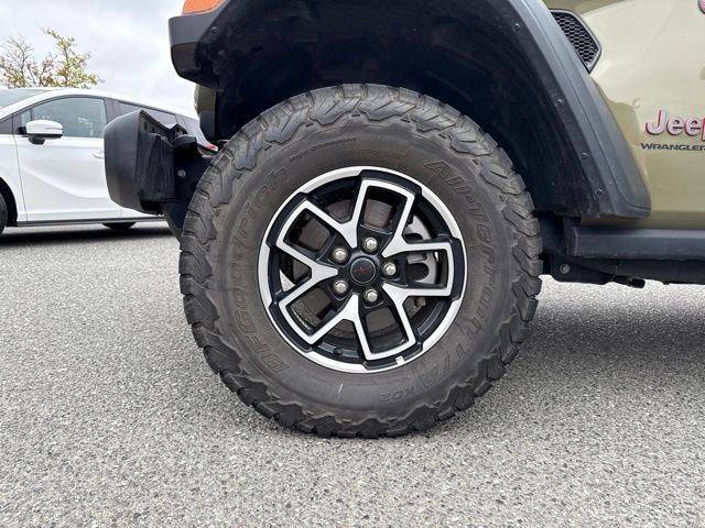Used 2026 Jeep Wrangler Unlimited Rubicon AWD/4WD image 13
