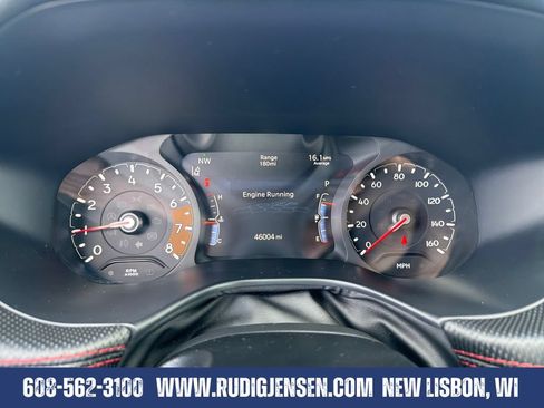 Used 2025 Jeep Compass Trailhawk AWD/4WD image 15
