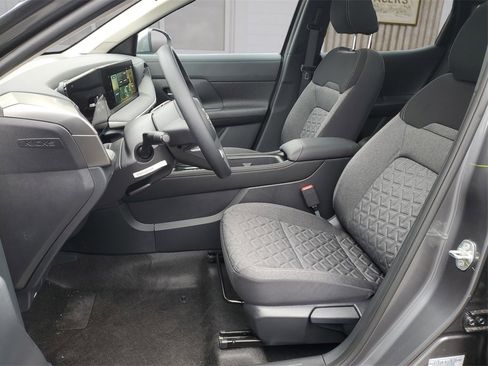 Used 2025 Nissan Kicks SV w/ SV Premium Package image 10